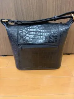 BALMAIN PARIS バルマン ショルダーバッグ 型押し ブラック - メルカリ