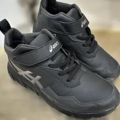 ASICS LAZERBEAM キッズスニーカー ブラック22.5センチ