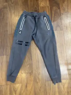 ボディーメーカー　グレー スウェットパンツ L