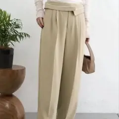 [完売品]ウエストラインストレートパンツ ベージュ