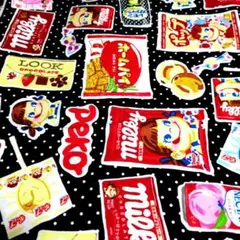 不二家ぺこちゃんお菓子柄 廃盤生地　希少生地 110✕50cm　残布125cm