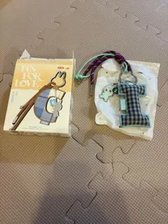 ラブブアルファベットペンダントi