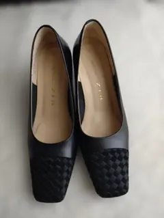 【美品】リズラフィーネ　(22.5) 　パンプス　スクエアトゥ　編みこみのサムネイル