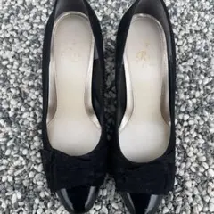 黒 リボン付き ハイヒールパンプス