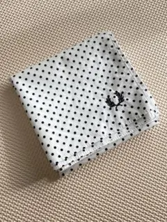 ■美品　フレッドペリー　ドット柄ハンカチ 白