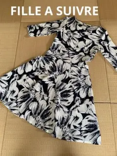 FILLE A SUIVRE 美品フランス製フラワープリント ストレッチワンピ