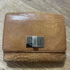 GUCCI 二つ折り財布 ブラウン ターンロックのサムネイル