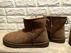 UGG ムートンブーツ ブラウンのサムネイル