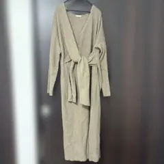 GU ベージュ ロングワンピース 長袖