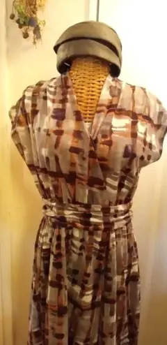 お値下げ！抽象柄ワンピース