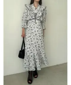 SNIDEL ボレロライクフリルプリントワンピース