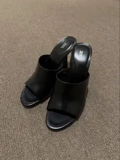 ZARA サンダルのサムネイル