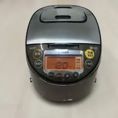 Item thumbnail for item 82c59daf-90a1-46cd-9467-7f9ac72d17b8