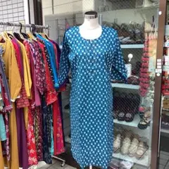 青花柄フレアスリーブワンピース