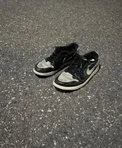 Nike Air Jordan 1 Retro Low OG ブラックグレー