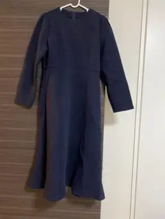 ネイビー 長袖 フレア裾 ロングワンピース