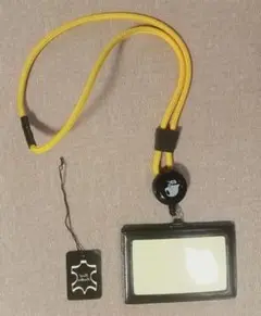 未使用ＫＮＯＸカ―ドホルダ―＋EXUSAコ―ドリール　牛皮　長さ伸縮にて使い易い
