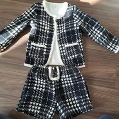 チェック柄ジャケットとショートパンツセット