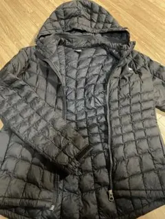 アウトドアダウンジャケット