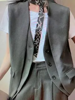 ジレ　グレー　サイズM　未使用品