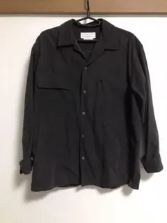 オープンカラーシャツ