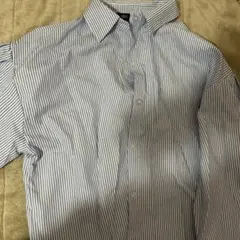青と白のストライプ長袖シャツ