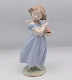 愛らしい無邪気さ　＃8247　★リヤドロ　ユートピア　スペイン　ポーセリン　光沢