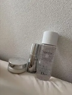 Dior DIORSNOW エッセンス オブ ライト ローション試供品おまけ付きのサムネイル