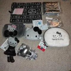 しまむら　モノトーンキティ　マスコット付きキーホルダー　キルティングアルバム