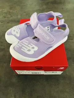 【新品未使用】New Balance パープル キッズサンダル 19cm