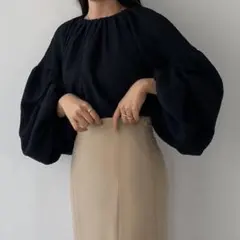 定価7759円　新品未開封　 Louere　ジャガードパフスリーブブラウス