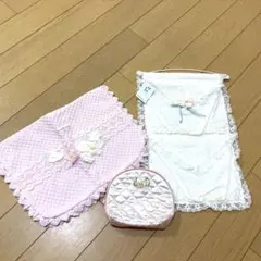 お値下げ　ローラアシュレイ風　花レース小物　花モチーフ　小物入れ　ポーチ　壁掛け