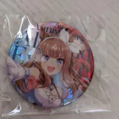 ウマ娘 公式ホログラム缶バッジ 5th Anniversaryアーモンドアイ - メルカリ