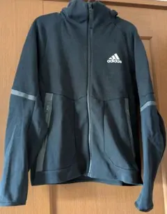 adidas　ZIPパーカー　黒