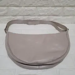【ユニクロ:C】レザータッチラウンドショルダー ベージュ