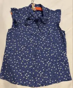 販売は5月27日午前中まで　美品　トゥービーバイアニエスベー　ボウタイブラウス