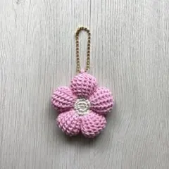 ハンドメイド 編み物 ‪花 チャーム キーホルダー ピンク あみぐるみ ④