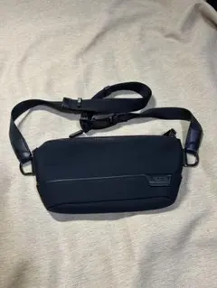 TUMI ボディバッグ ウエストポーチ ブラック ストラップ - メルカリ