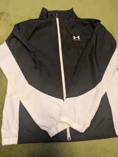 Under Armour ウインドブレーカー 黒/白