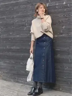 GU デニムサイドボタンロングスカート　ポケット付き