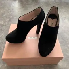 MIUMIU ブーティ　ショートブーツ　スエード