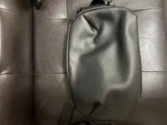 【試着のみ】zepirion ボディバッグ　フロントPUレザー（ブラック）