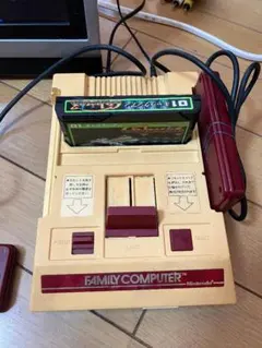 動作確認済み】ファミコン 本体 AV出力 USB電源 ファミリー