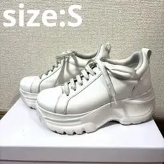 2026年最新】鈴木亜美 スニーカー sの人気アイテム - メルカリ