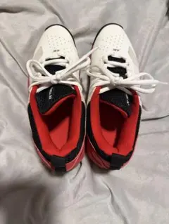 YONEX テニスシューズ ホワイト/レッド値下げ交渉可能