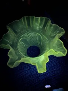 FENTON ブルーオパールセント ガラス ランプシェード コインドット