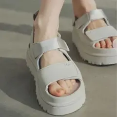 UGG emmi 別注カラー ゴールデングロウ サンダル