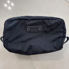 GUCCI ブラック ポーチ GGパターン