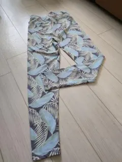 BAYFLOWボタニカル柄 ヨガレギンス トレーニングウェア Size 3のサムネイル