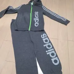 アディダス　上下　140センチ
